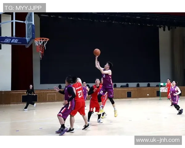 昆山足球甲级联赛精彩纷呈球迷热情高涨助力本土球队崛起