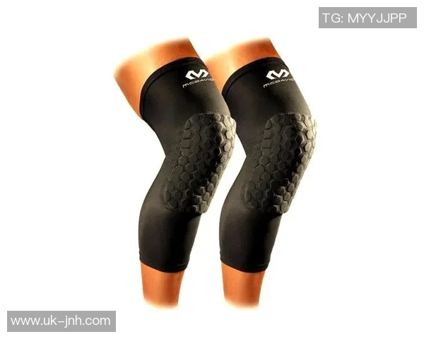 足球运动员护膝的重要性及选择技巧解析助你提升运动表现与保护效果